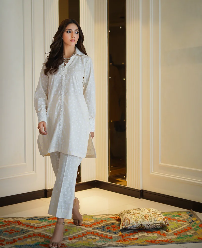 White Swan - Image 5